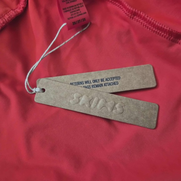 Skims NWT Plus Size Swimwear Ruby Red Sarong Skirt 3X - Picture 4 of 5